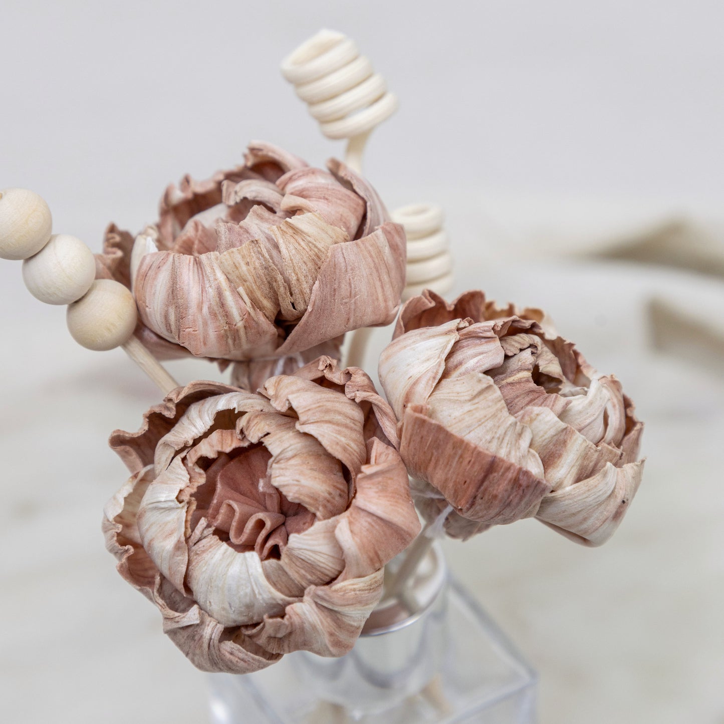 šMother's Day Diffuser ā Floral Reed Diffuser with Pink Peonies | The Perfect Motherās Day Gift